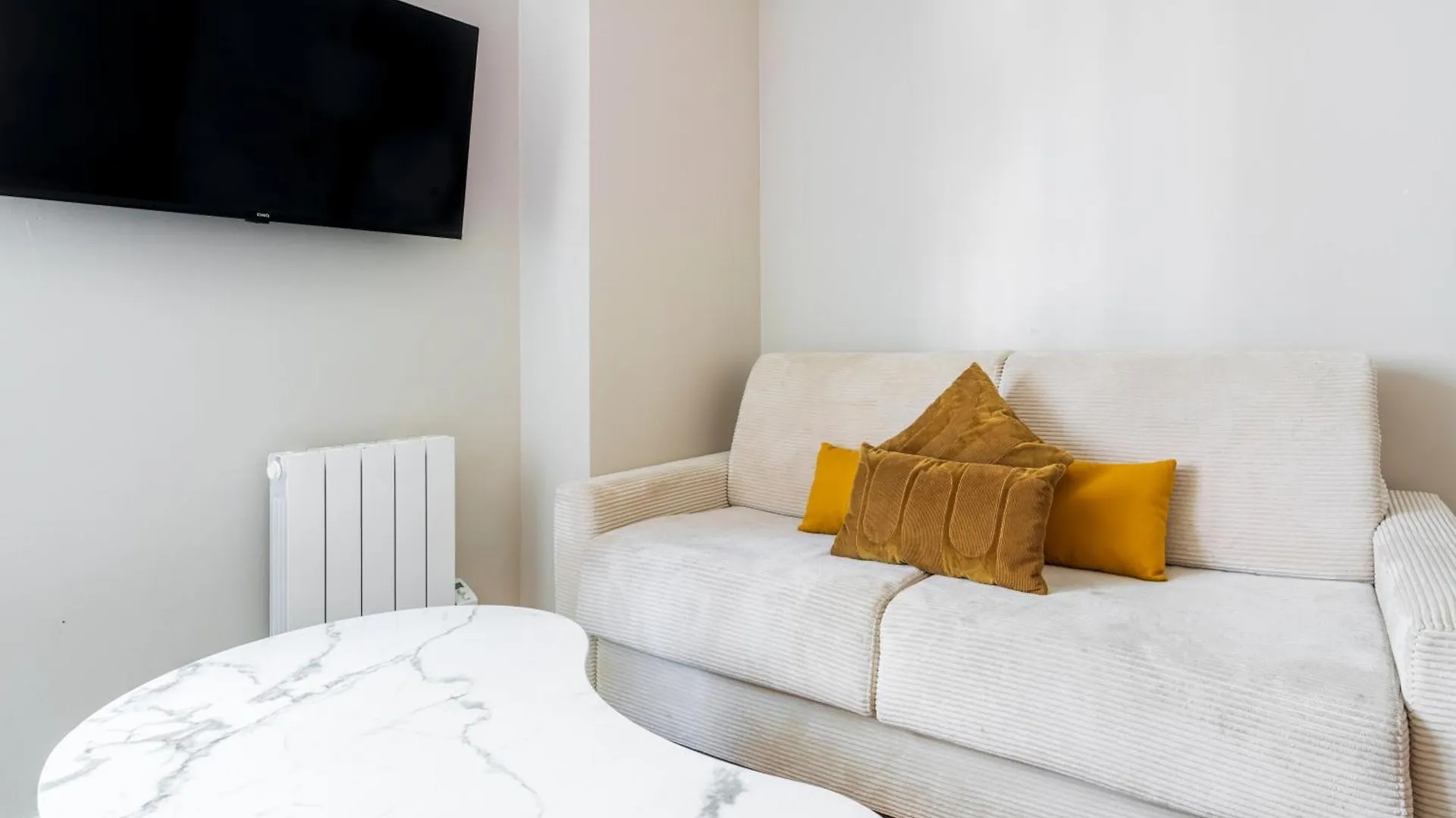 Au Coeur De Montparnasse Apartmán *
